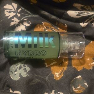 Milk Makeup Hydro Grip Primer in Green